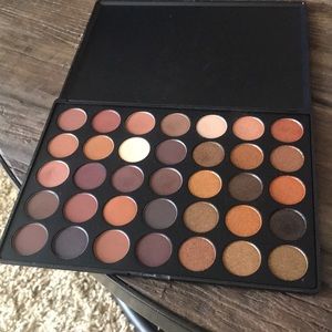 Morphe 35R pallet